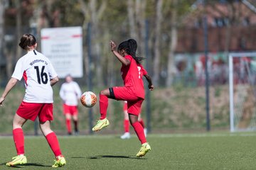 Bild 329 - wBJ Walddoerfer - Eimsbuettel : Ergebnis: 5:3